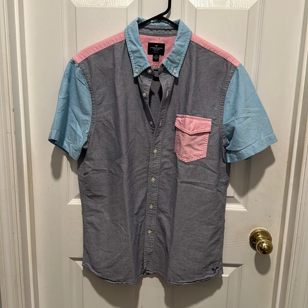 American Eagle Men’s Tri Color Button Down Short Sleeve Shirt size L slim fit